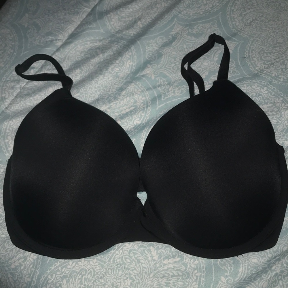 Victoria’s Secret black push up bra